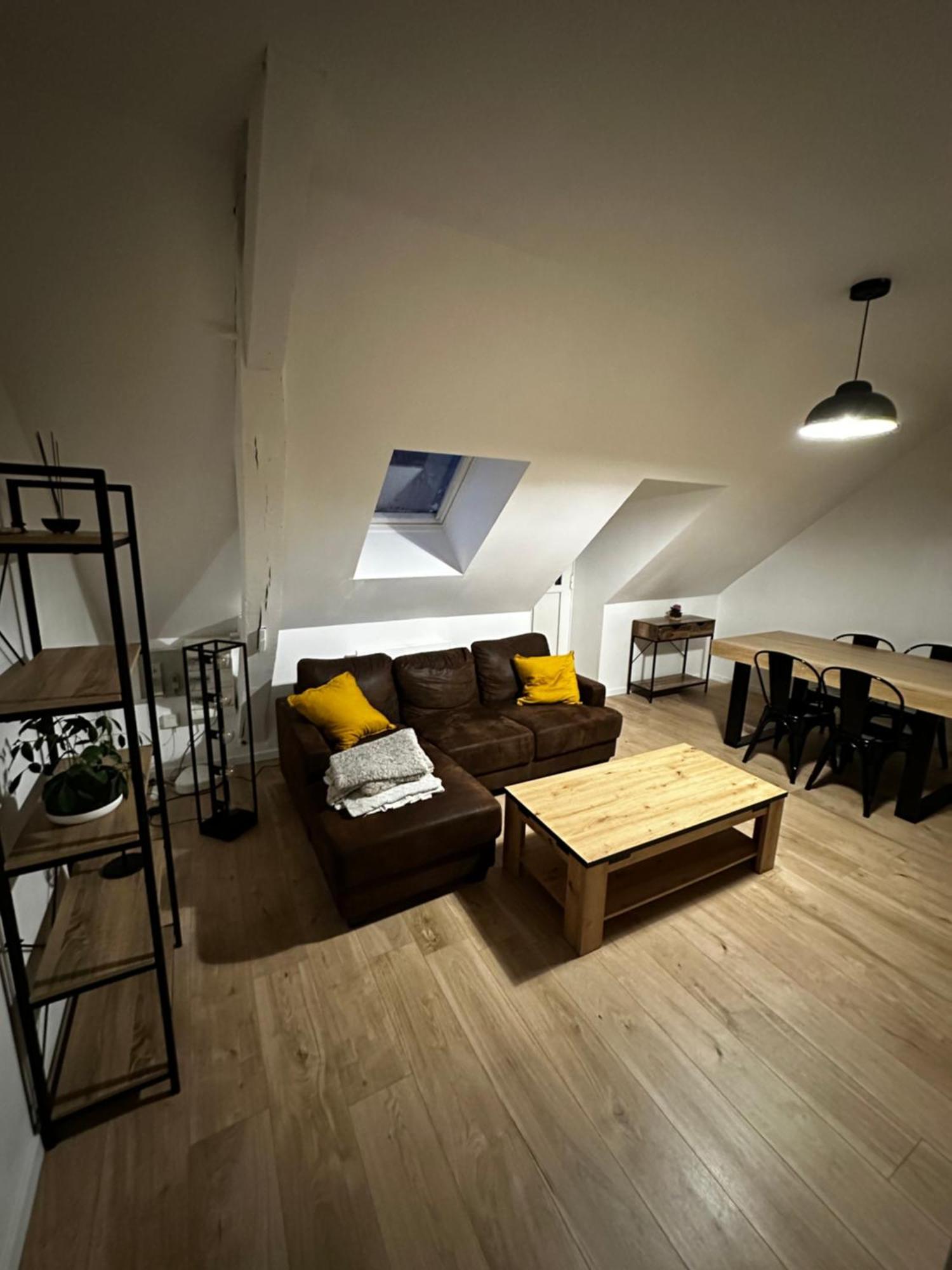 La Nouvelle Ecole Apartment Ruille-en-Champagne Luaran gambar